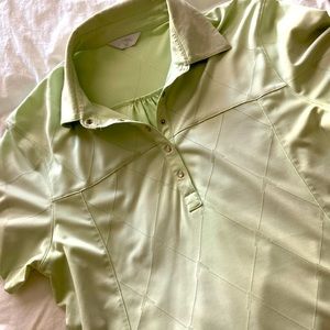 Golf Tee pearl snap in pale green